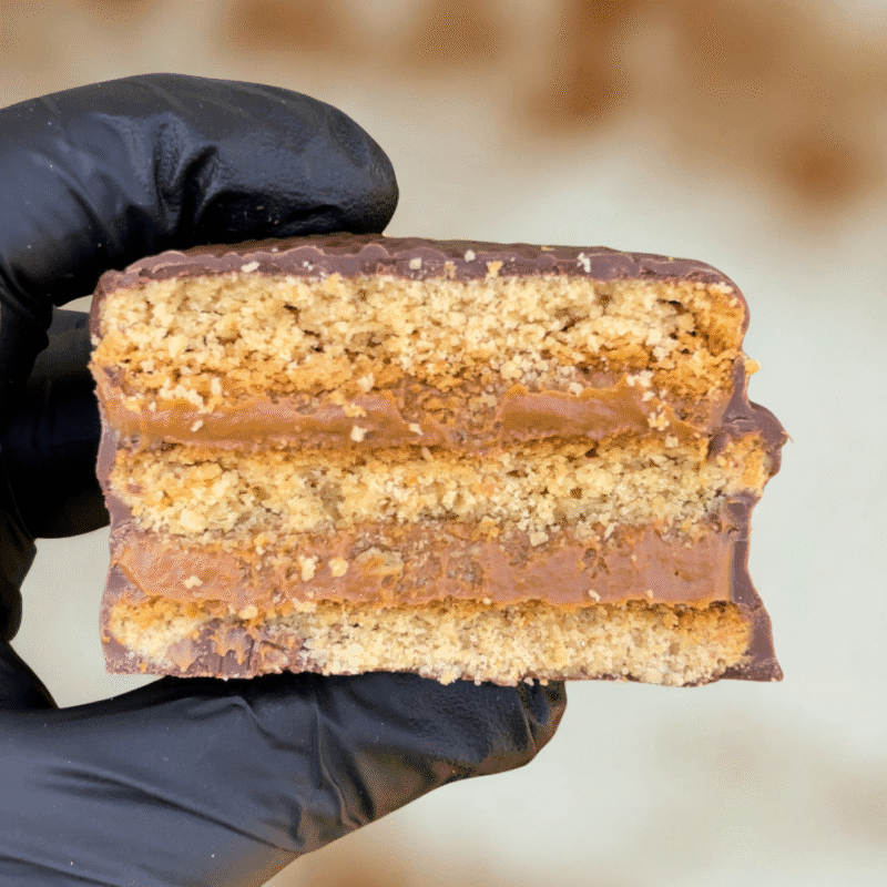 Alfajor triple sin azúcar (Mantequilla de maní y manjar)